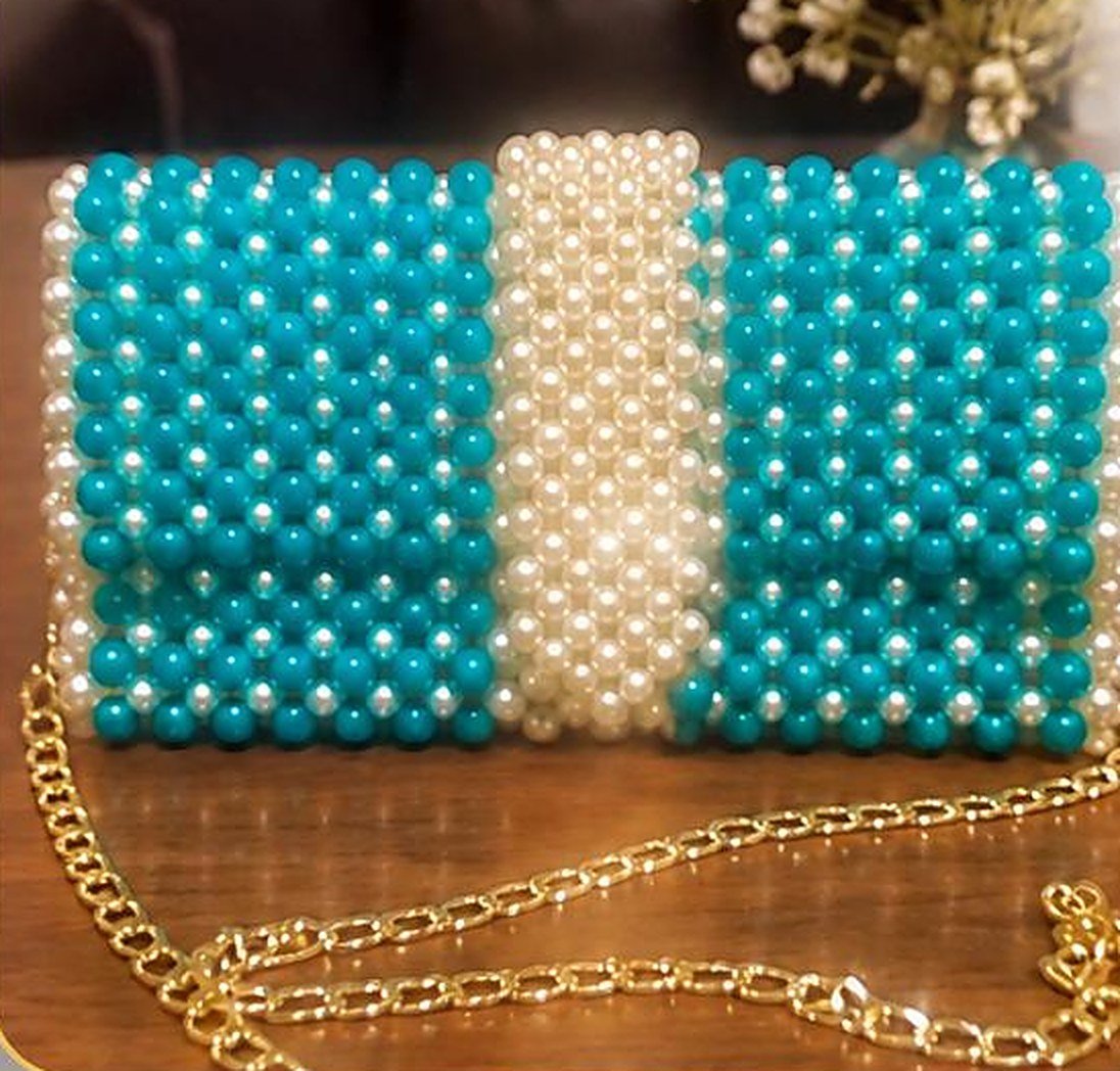 Avis clients Pochette Azur Nacrée en perles tissées à la main