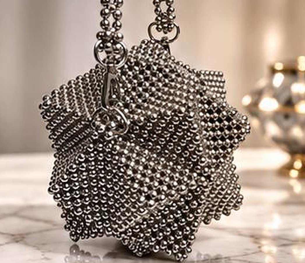 03 Pochette Étoile Scintillante en perles tissées à la main – Maperle K Accessoires