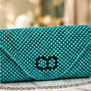 Pochette Lagon Turquoise en perles – vue de face