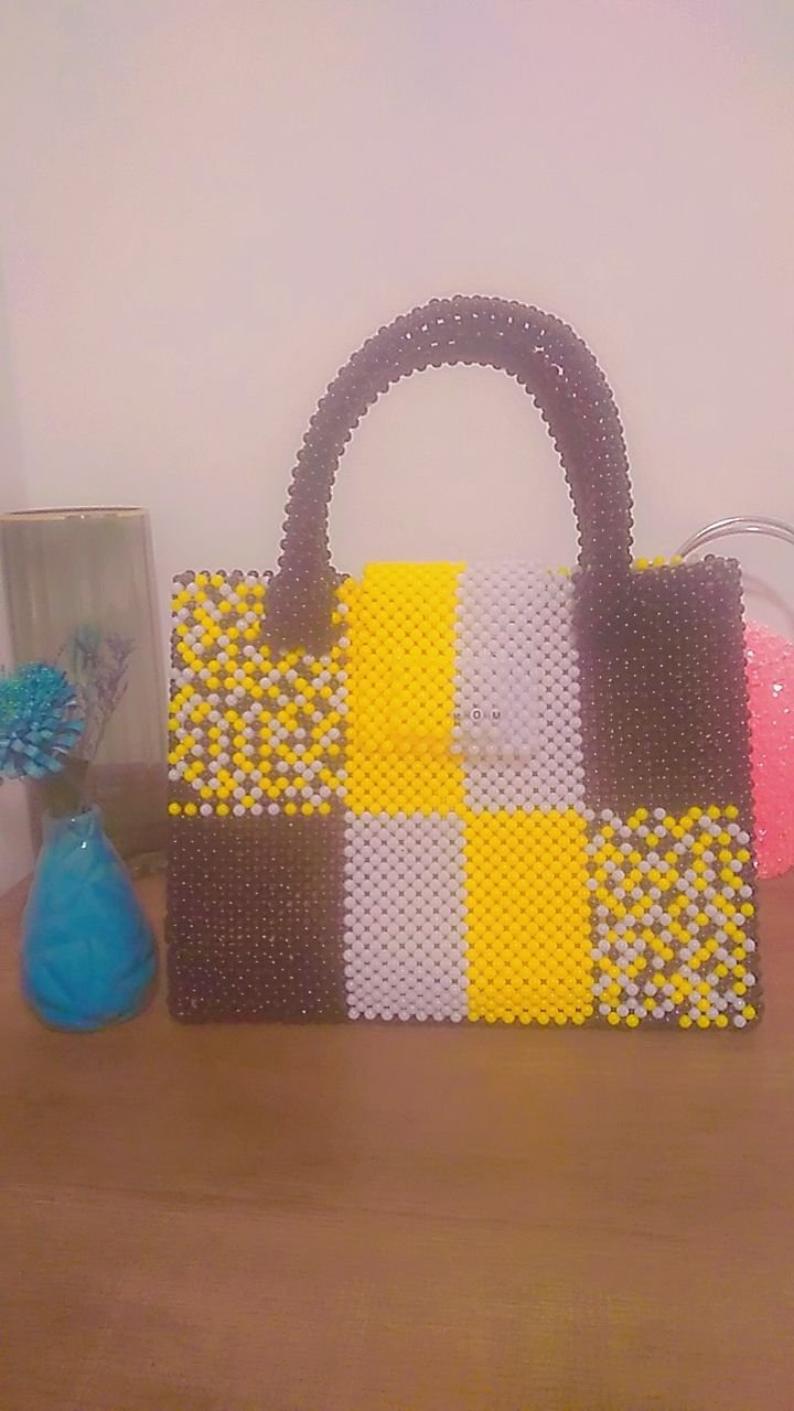 Avis clients Sac Damier Signature Maperle K en perles noir, blanc et jaune